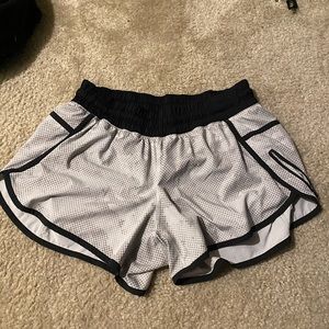EUC LuluLemon gray and white shorts (sz 10)